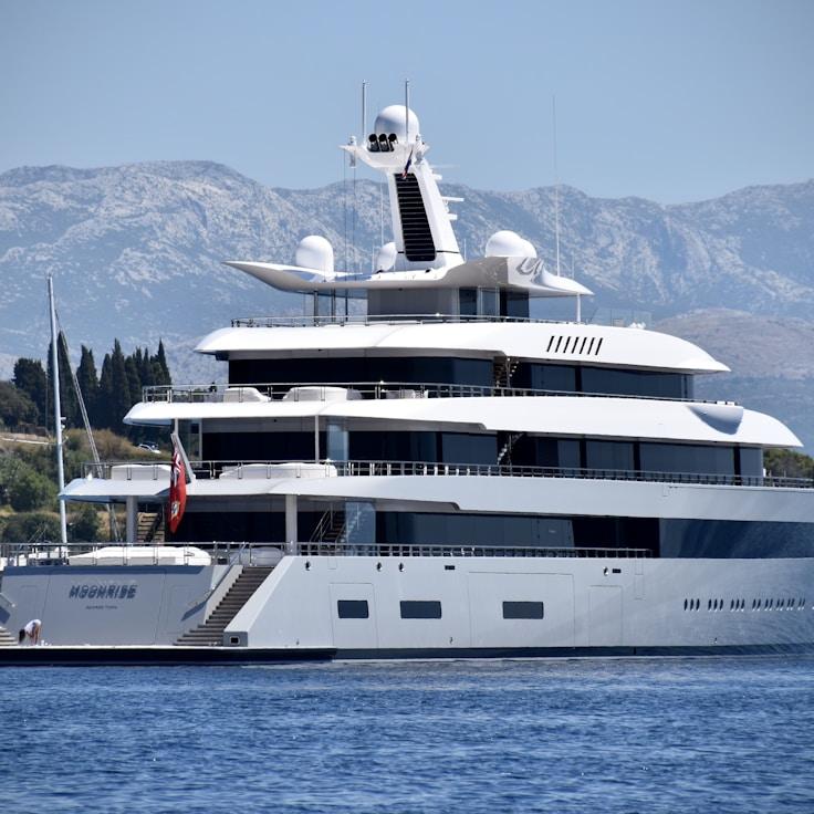 Yacht lifestyle moment